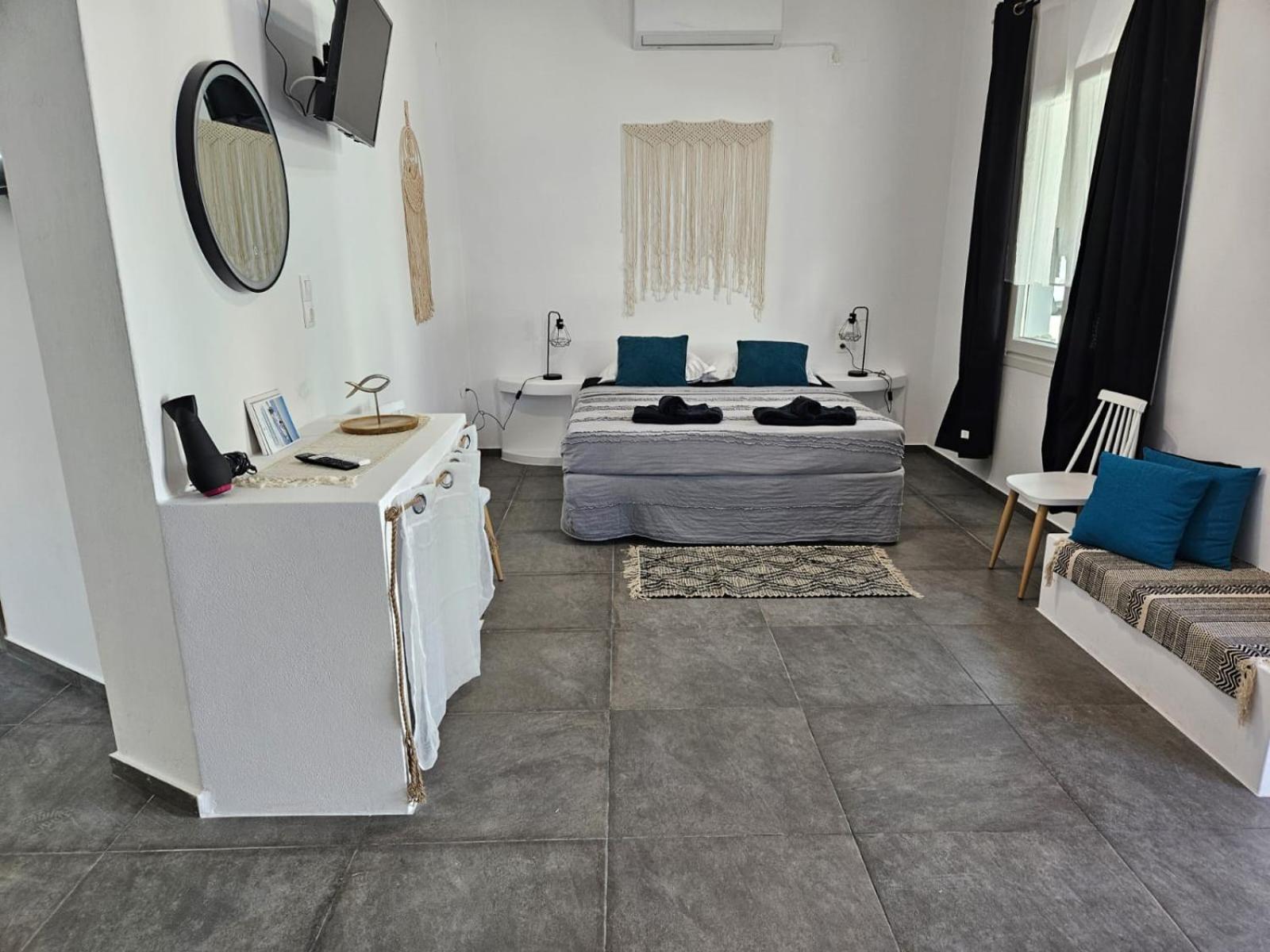 Eris Studios Adamantas  Exteriör bild